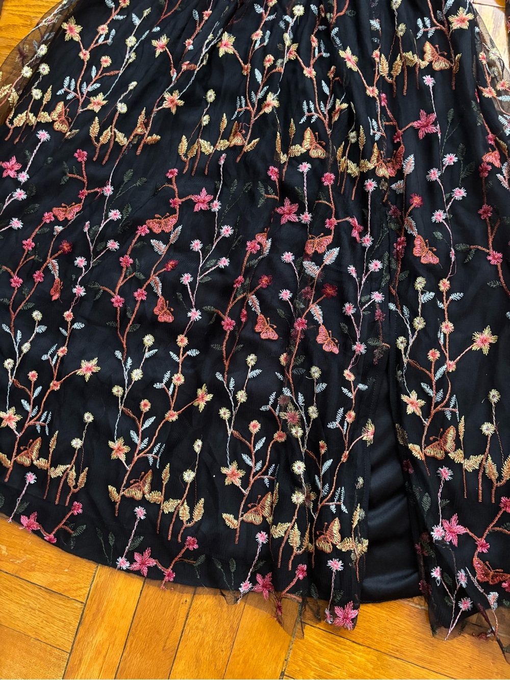 BALTIC BORN Chloe Floral Butterfly Embroidered Maxi Dress Black XS - Picture 4 of 5